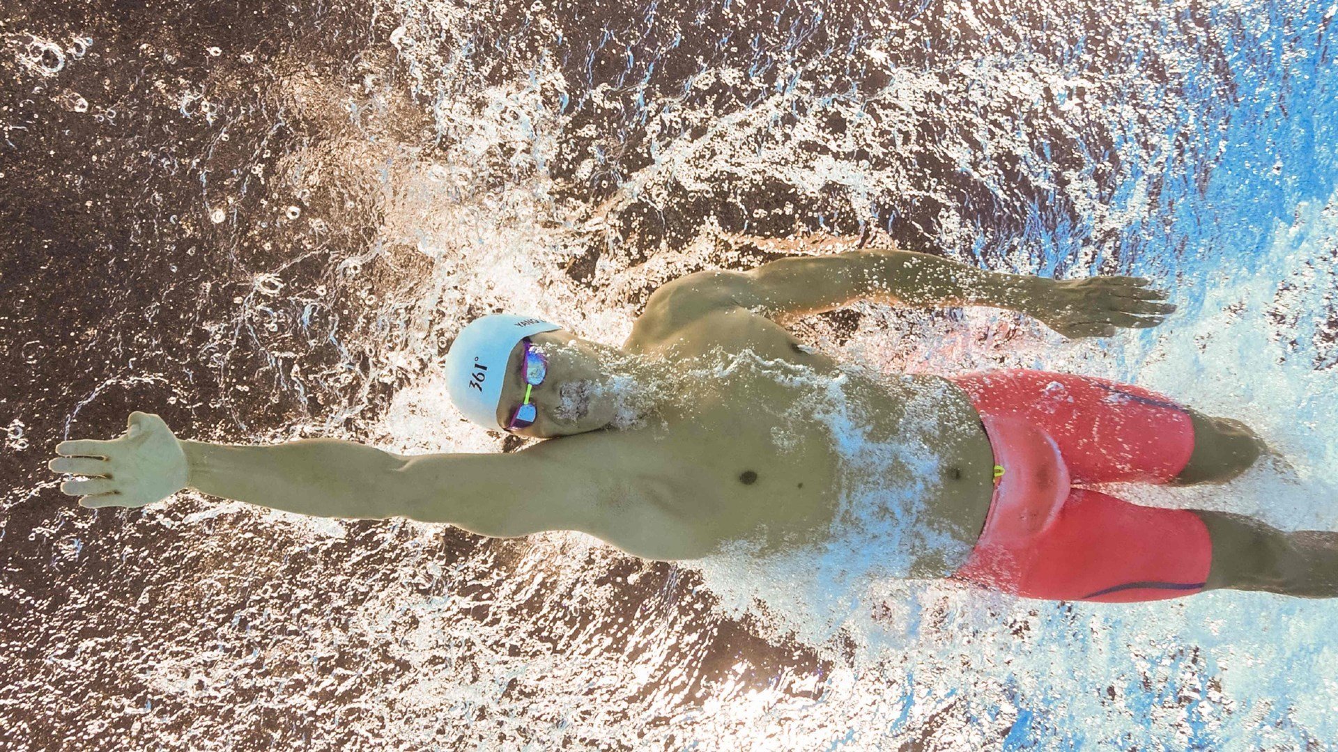 国际街头运动节 城市滑板与自由跑酷吸睛无数